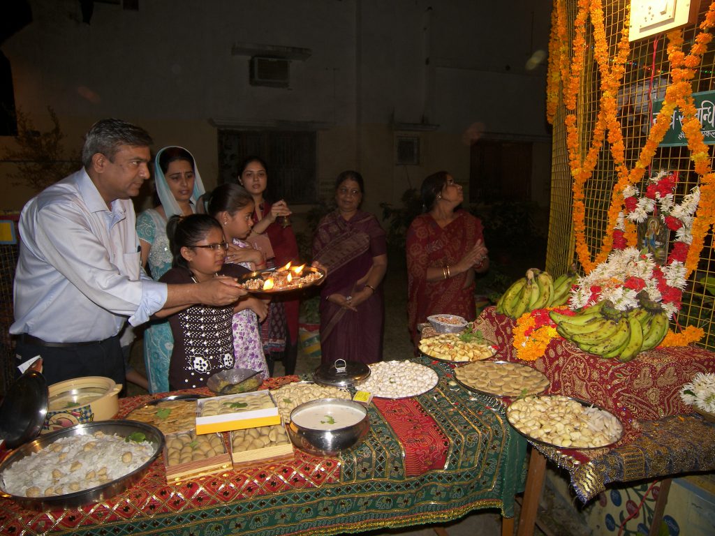 Arti on occasion  of sharad purnima by Dr. Ashwani Jain.