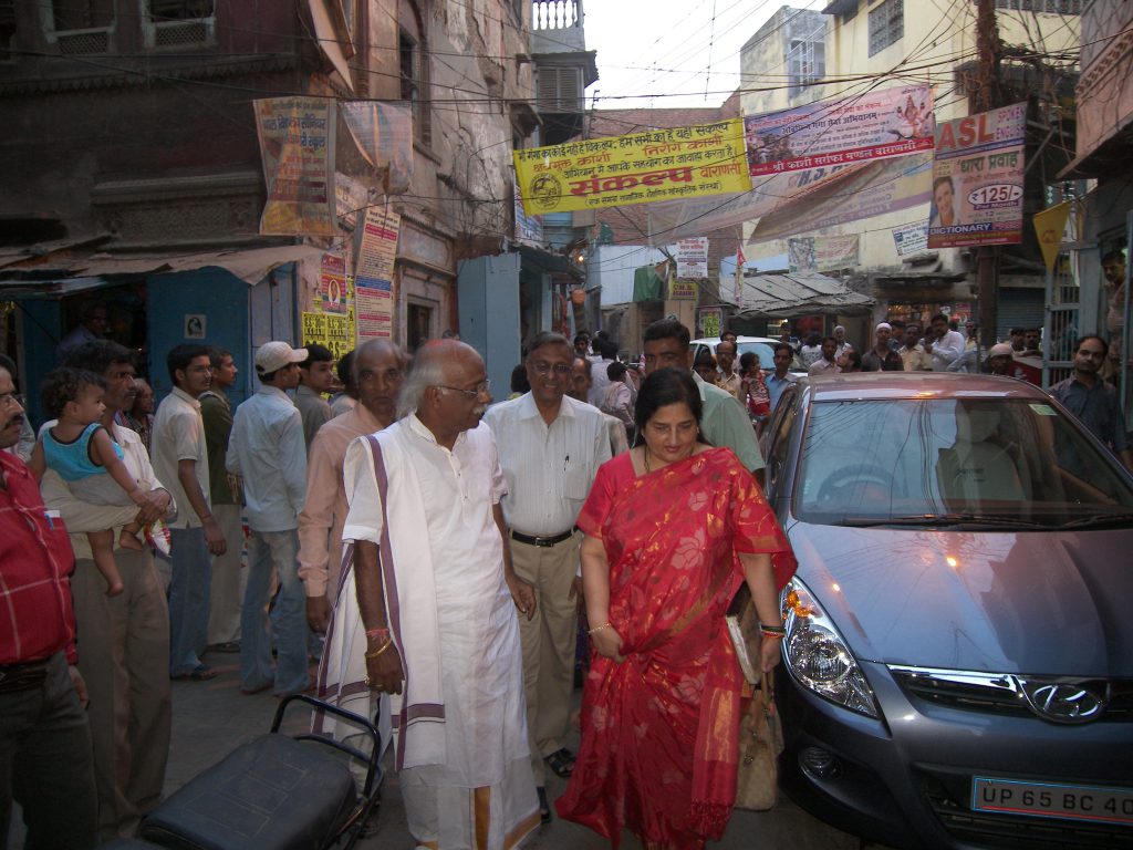 Bhajan Sandhya With Playback Singer Anuradha Paudwal at Kal Bharav Mandir.