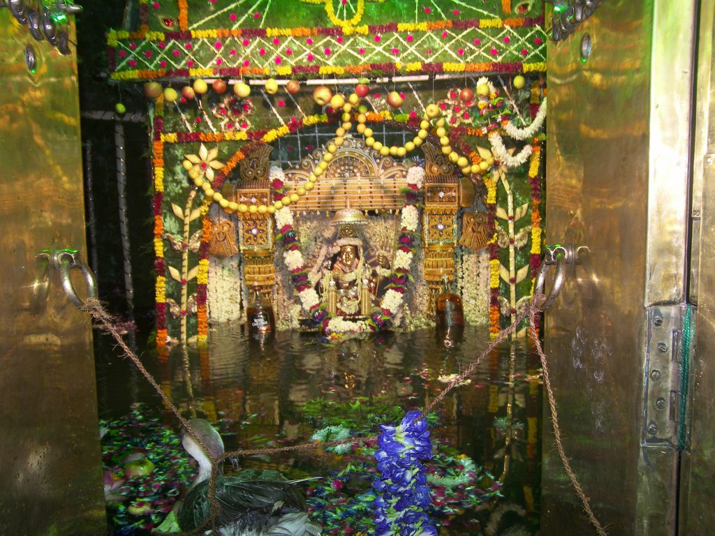 Batuk Bhairav Shringar (Jal Vihar).