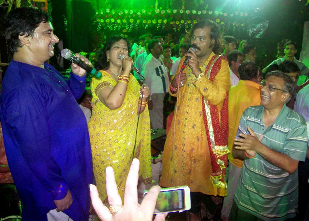 Bhajan Sandhya organised by Sankalp with Mr. Jay Pandey (Singer) at Batuk Bhairav Shringar (Jal Vihar).