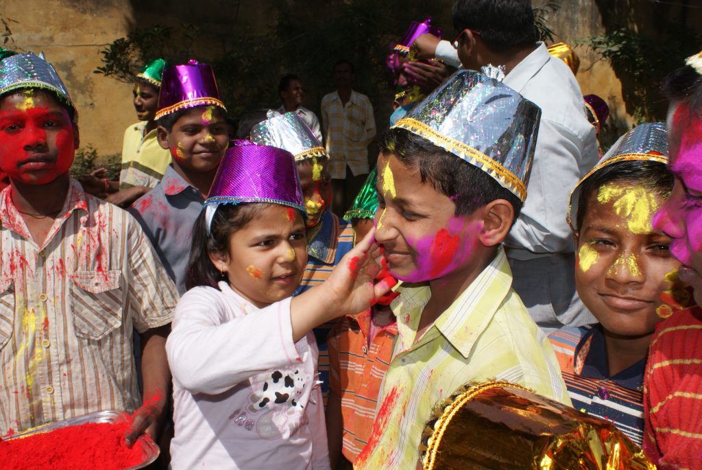 Celebrating Holi with orphanage children of Kashi Seva Sammiti with Sankalp family, Varanasi.